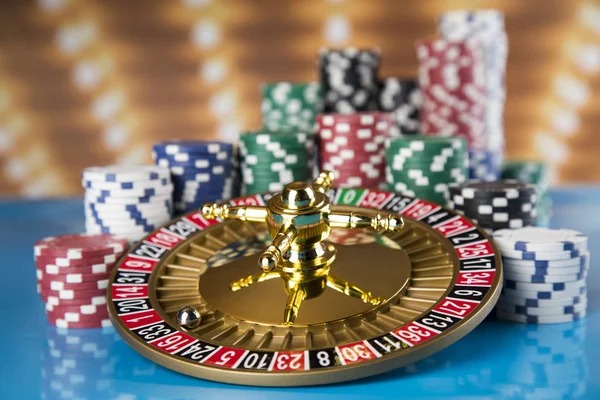 onana88 app showing live blackjack table with dealer and chat interface